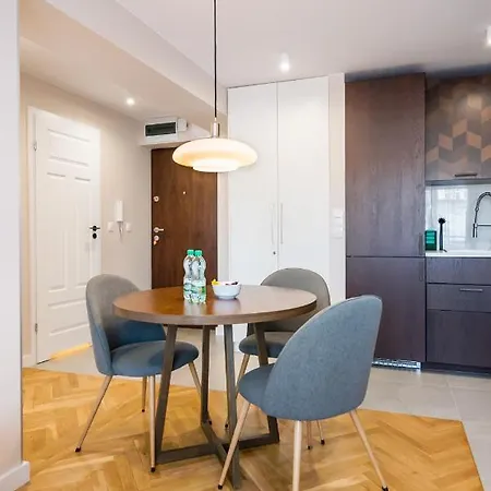 Powisle Chic By Bookinghost דירה ורשה