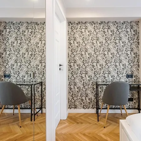 Powisle Chic Apartment